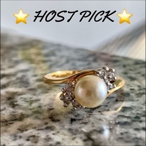 ⭐️HP⭐️ Elegant Freshwater Pearl Ring - Size 7